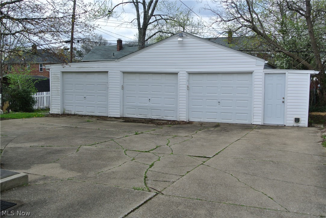 86 & 88 Greencrest Terrace Akron OH 44313