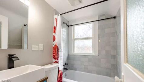 2609 Hampshire Road Cleveland Heights OH 44106