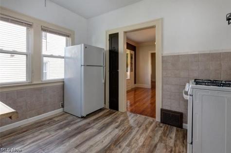 4392 W 47th Street Cleveland OH 44144