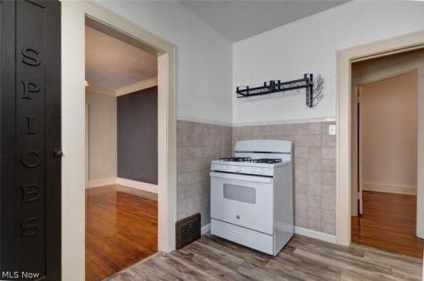 4392 W 47th Street Cleveland OH 44144