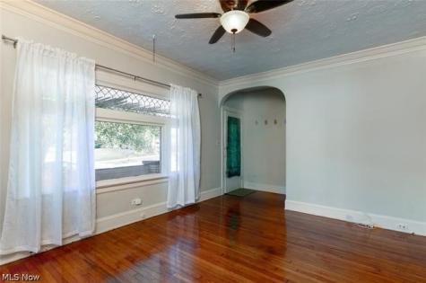 4392 W 47th Street Cleveland OH 44144