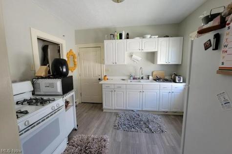 4392 W 47th Street Cleveland OH 44144