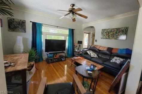 4392 W 47th Street Cleveland OH 44144