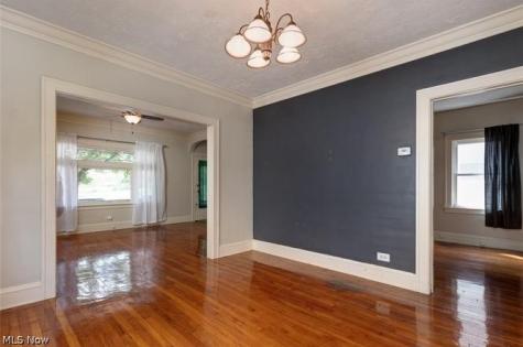 4392 W 47th Street Cleveland OH 44144