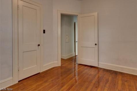 4392 W 47th Street Cleveland OH 44144