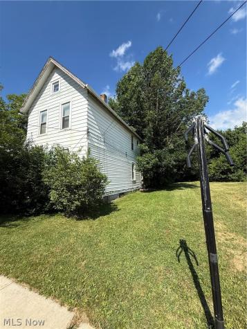 3437 E 69th Street Cleveland OH 44127