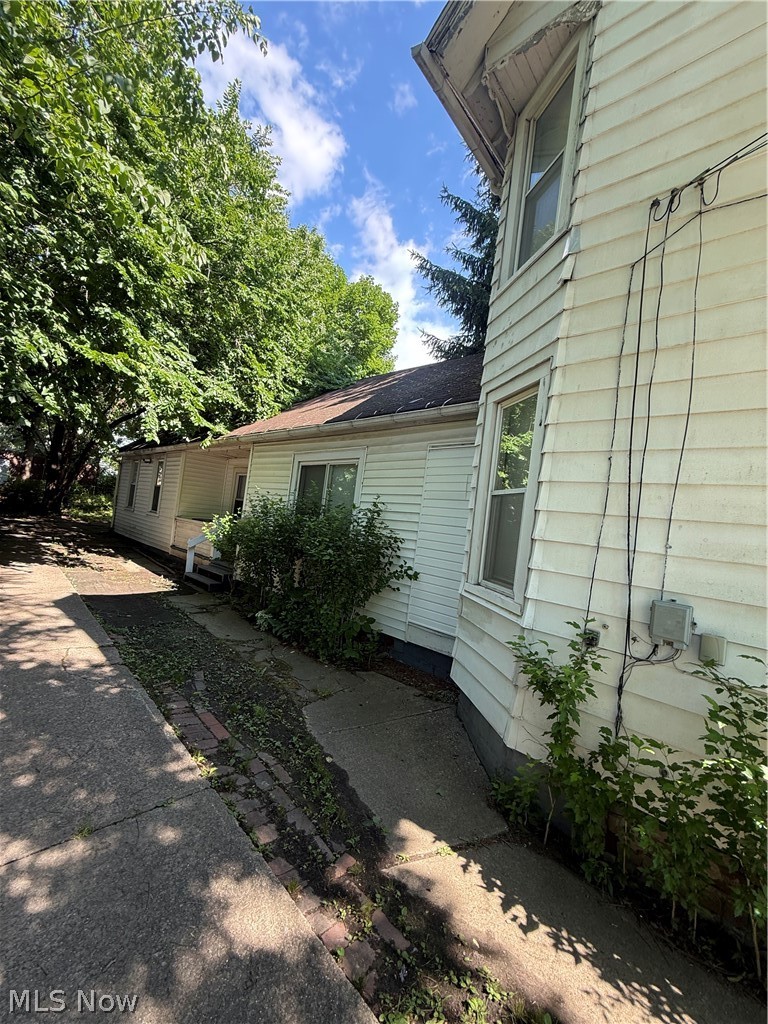 3437 E 69th Street Cleveland OH 44127