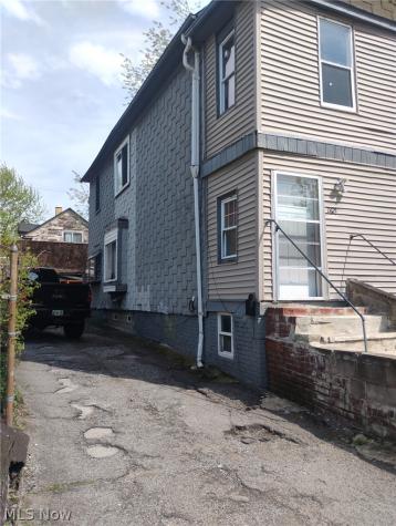 2621 E 111th Street Cleveland OH 44104