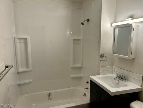 224-226 S Maple Street Akron OH 44302