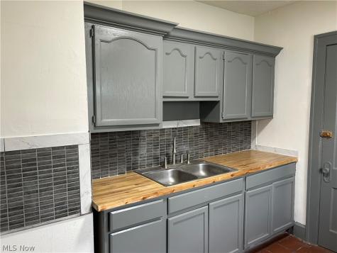 224-226 S Maple Street Akron OH 44302