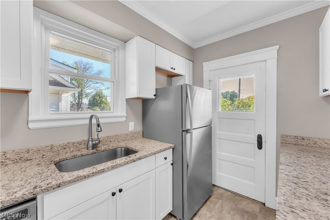 1631 Waterbury Road Lakewood OH 44107
