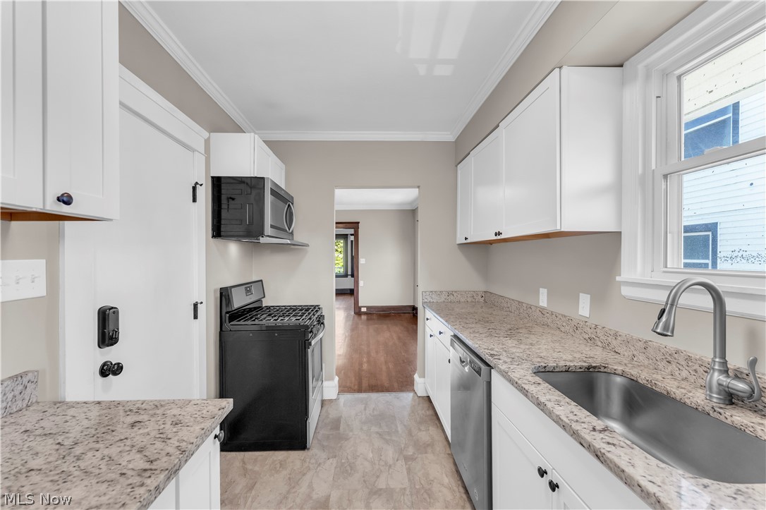 1631 Waterbury Road Lakewood OH 44107