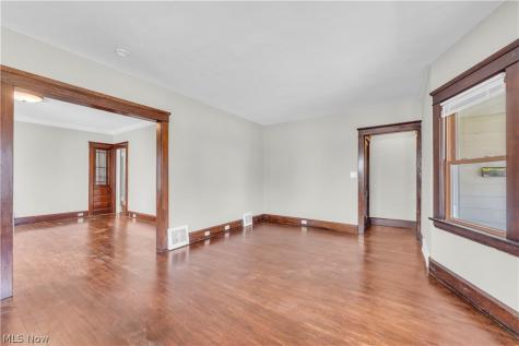 1631 Waterbury Road Lakewood OH 44107