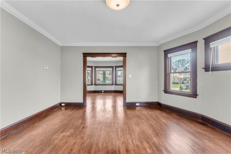 1631 Waterbury Road Lakewood OH 44107
