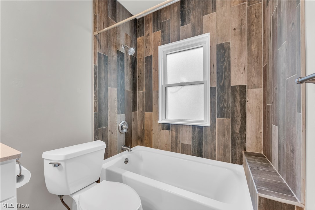1631 Waterbury Road Lakewood OH 44107