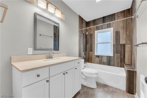 1631 Waterbury Road Lakewood OH 44107