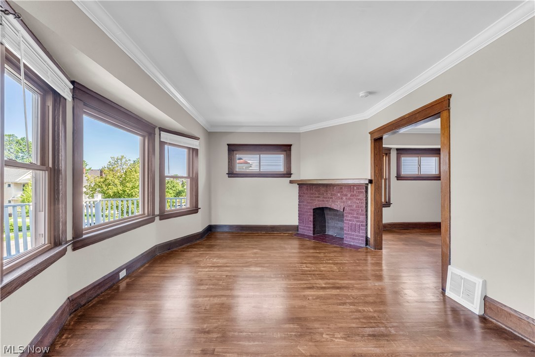 1631 Waterbury Road Lakewood OH 44107