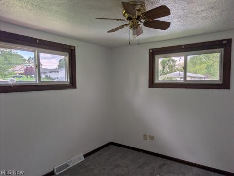 1223 Faircliff Street Louisville OH 44641