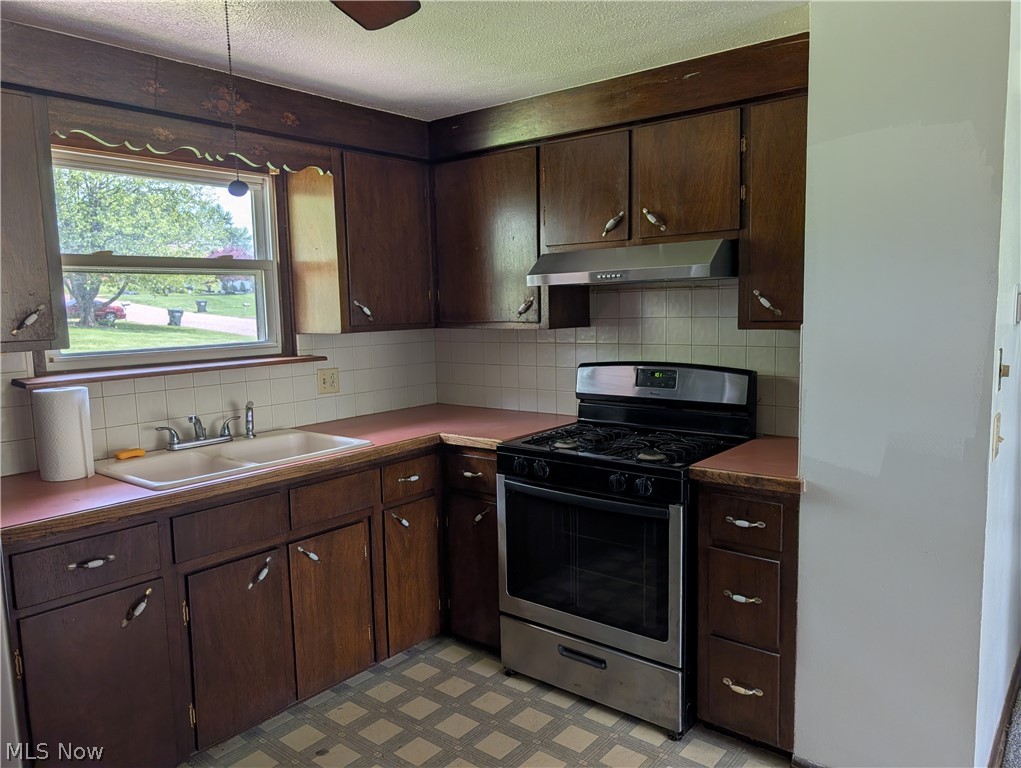 1223 Faircliff Street Louisville OH 44641