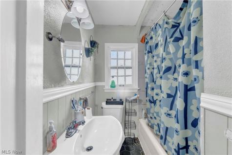 3710 Lynnfield Road Shaker Heights OH 44122