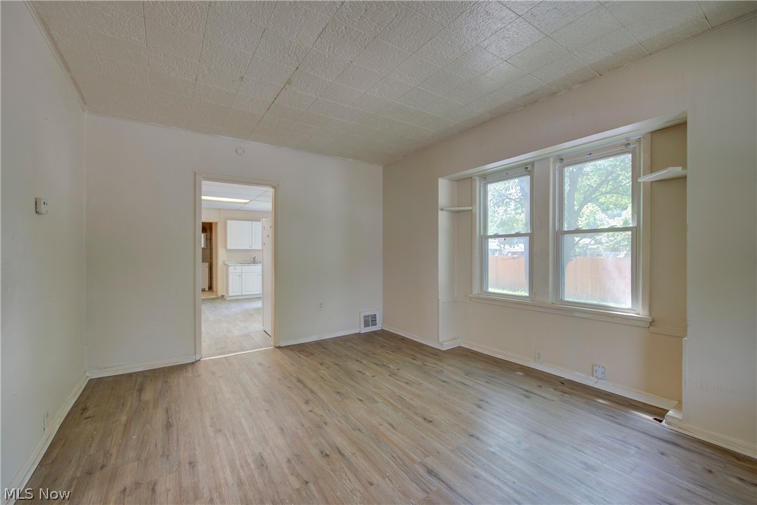 3295 W 56th Street Cleveland OH 44102