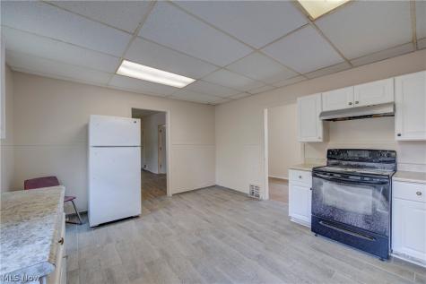 3295 W 56th Street Cleveland OH 44102