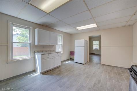 3295 W 56th Street Cleveland OH 44102