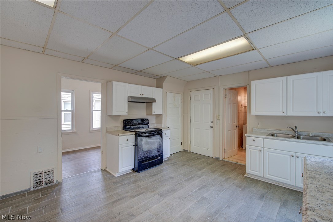 3295 W 56th Street Cleveland OH 44102