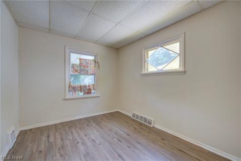 3295 W 56th Street Cleveland OH 44102