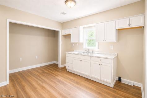 3422 W 52nd Street Cleveland OH 44102
