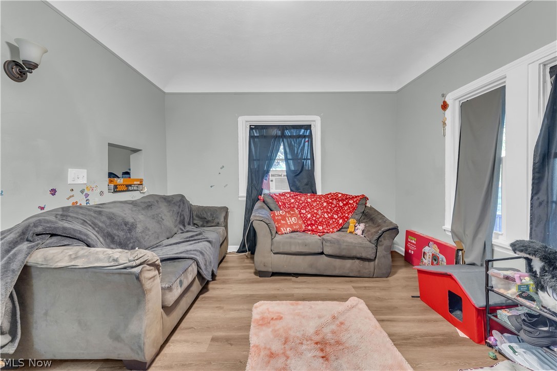 3150 W 70th Street Cleveland OH 44102