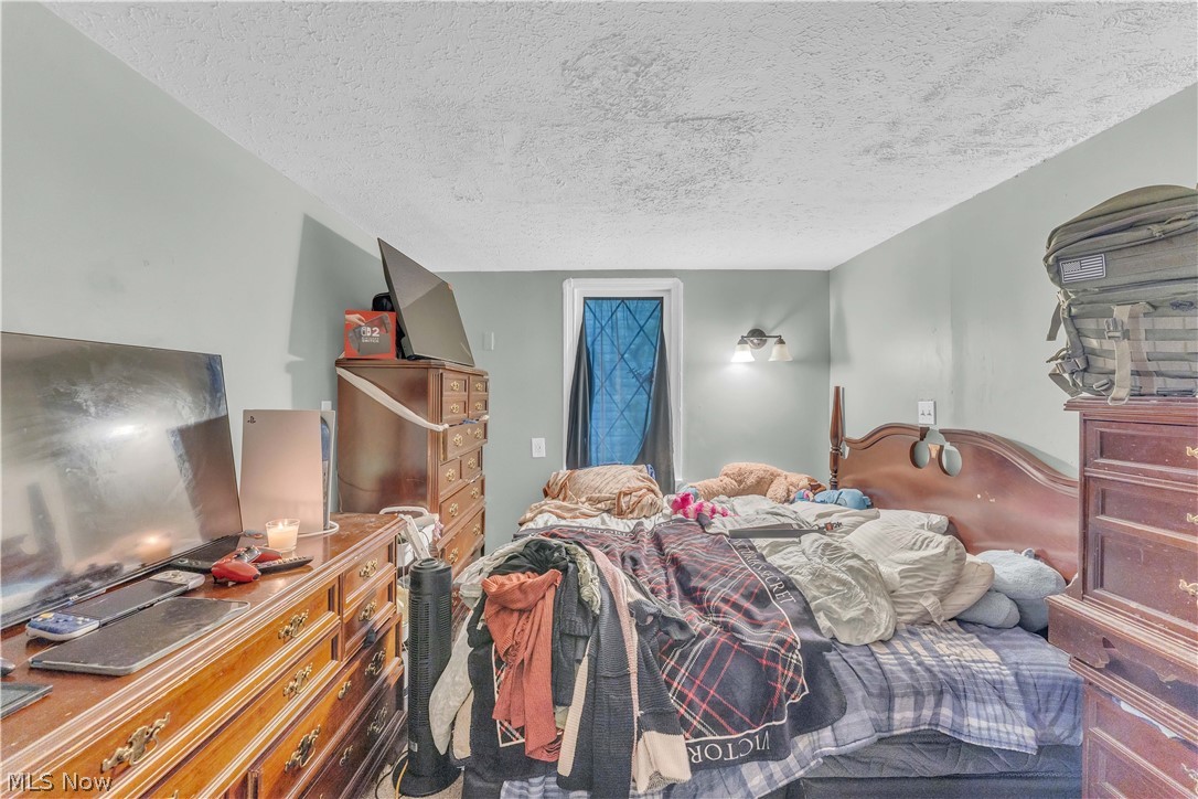 3150 W 70th Street Cleveland OH 44102