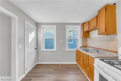 3150 W 70th Street Cleveland OH 44102