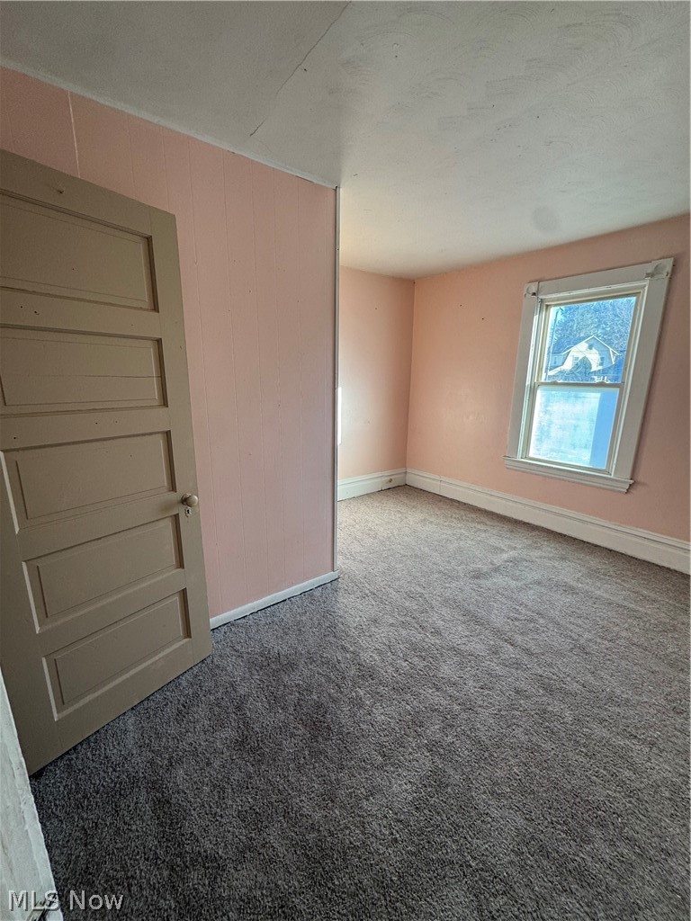 133 Parkway Street Struthers OH 44471