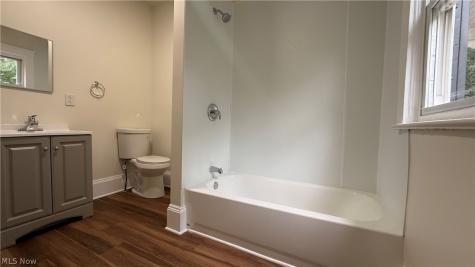 3721 E 50th Street Cleveland OH 44105