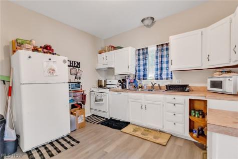 7511 Jeffries Avenue Garfield Heights OH 44105