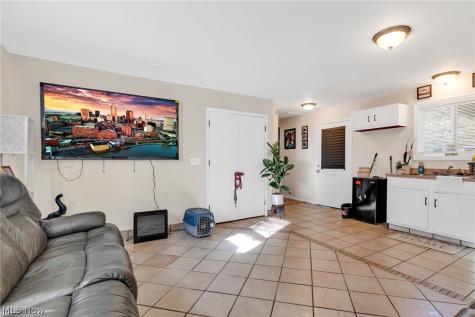 7511 Jeffries Avenue Garfield Heights OH 44105