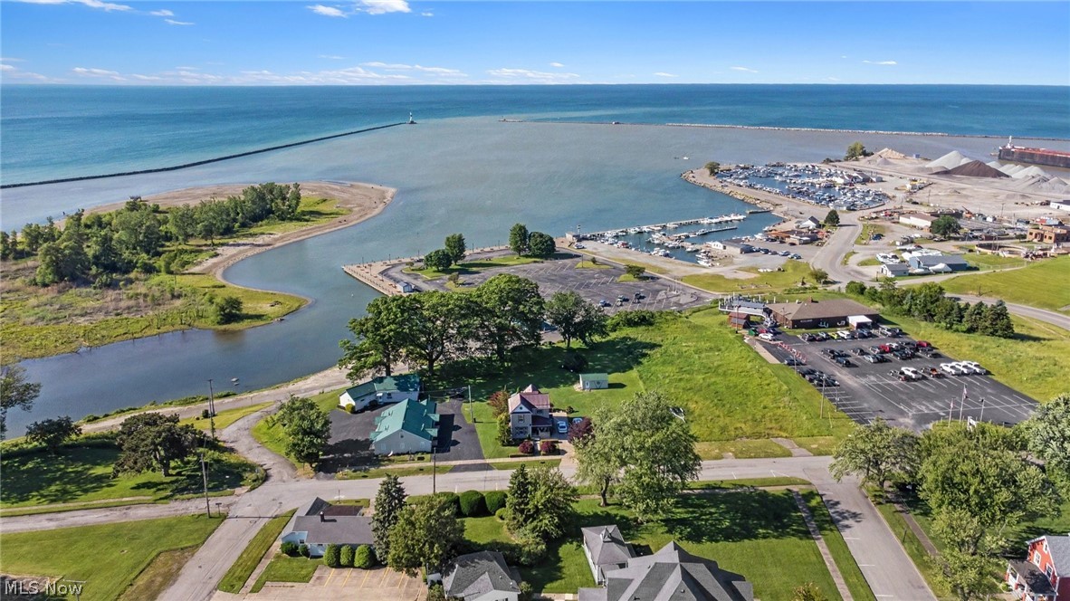 298 Park Avenue Conneaut OH 44030