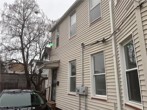 1214 E 74th Street Cleveland OH 44103