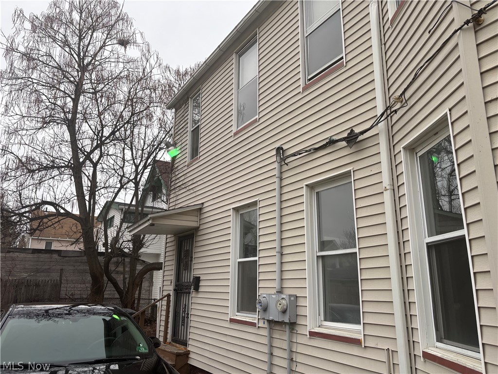 1214 E 74th Street Cleveland OH 44103