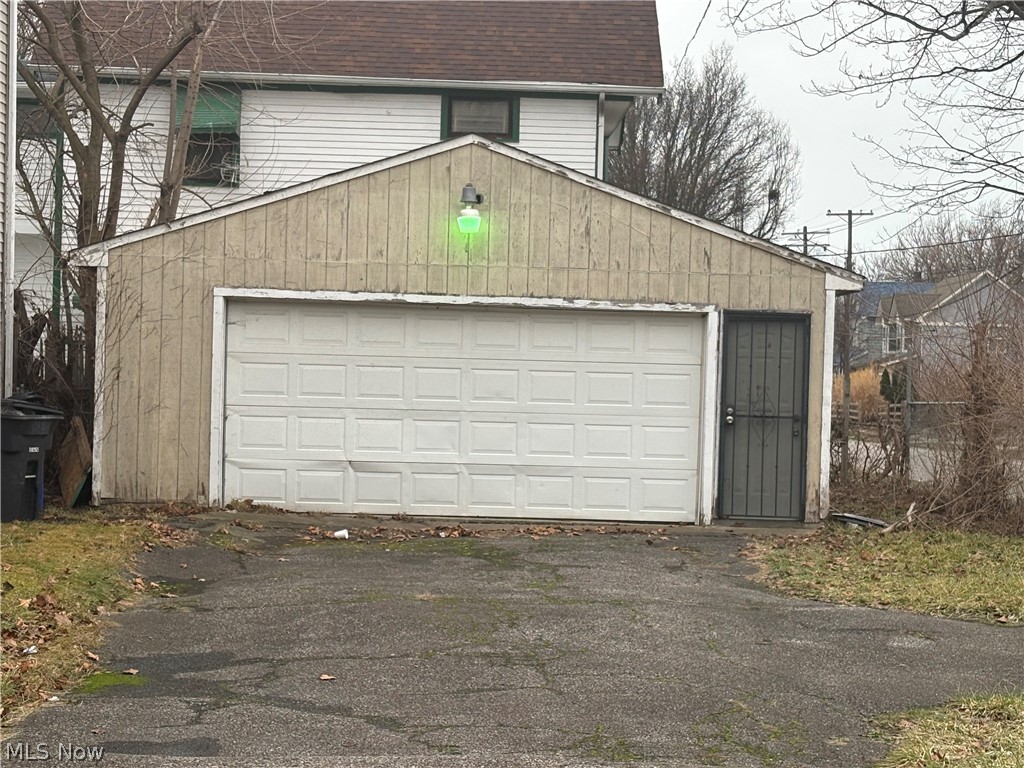 1214 E 74th Street Cleveland OH 44103