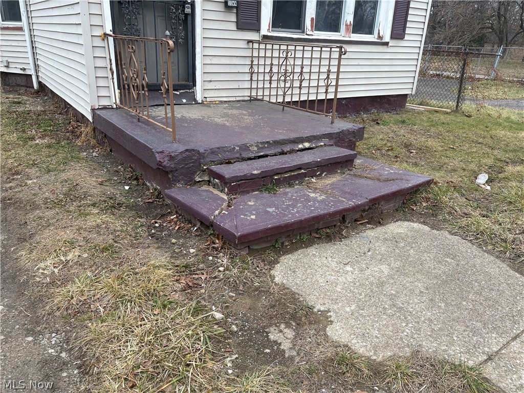 1214 E 74th Street Cleveland OH 44103