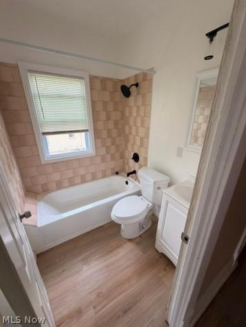 4074 E 143rd Street Cleveland OH 44128