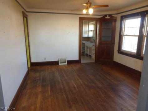 3327 Brookview Boulevard Parma OH 44134