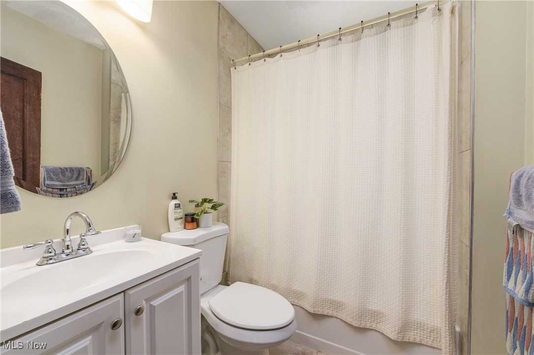 1631 Orchard Grove Avenue Lakewood OH 44107