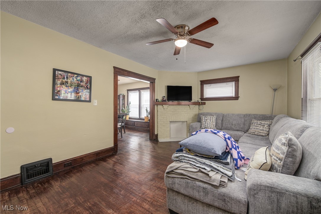 1631 Orchard Grove Avenue Lakewood OH 44107