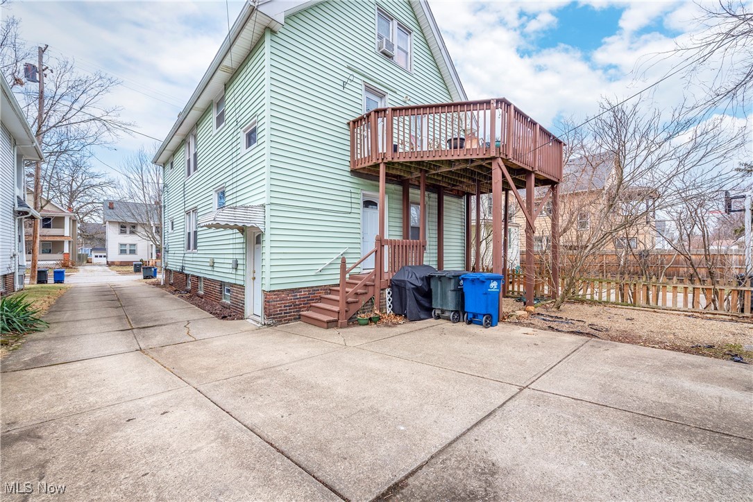 1631 Orchard Grove Avenue Lakewood OH 44107