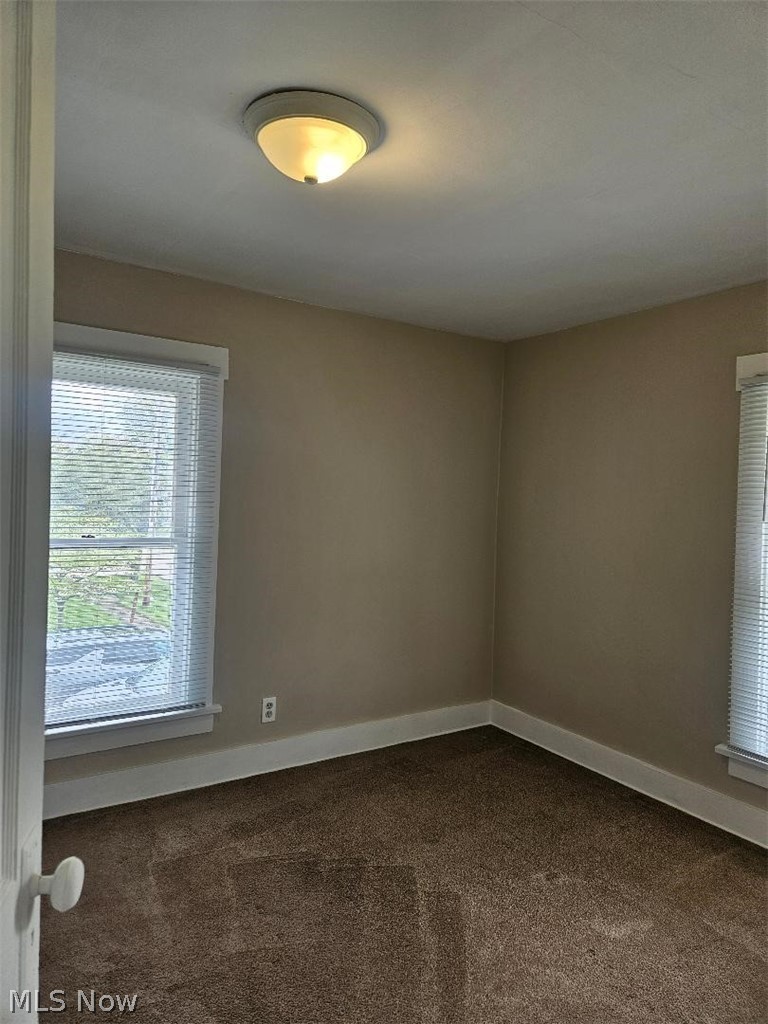 1937 Willard Avenue SE Warren OH 44484