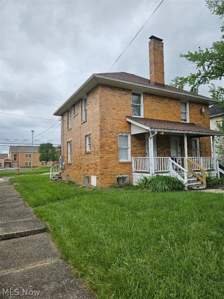 1937 Willard Avenue SE Warren OH 44484
