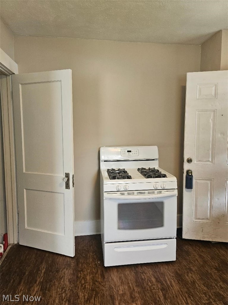 1937 Willard Avenue SE Warren OH 44484